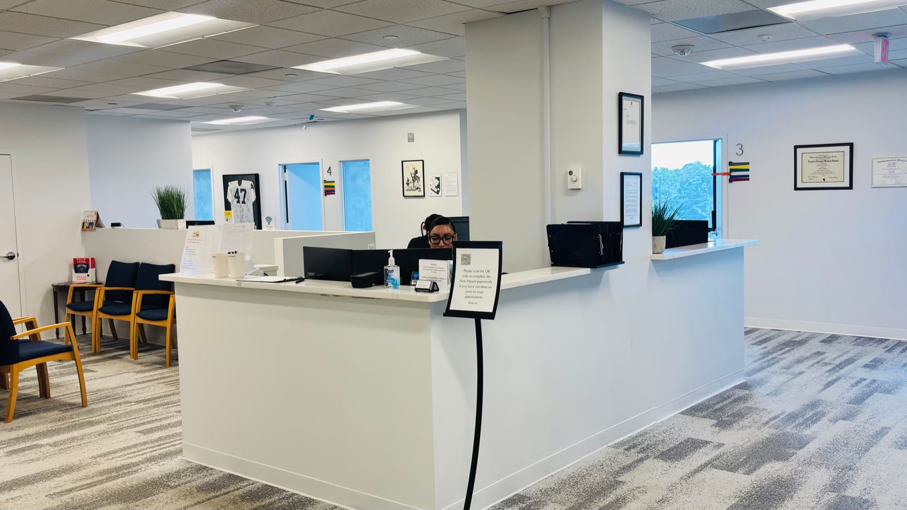 The bright, welcoming reception and waiting area at Advanced Medical GI in Reston, Virginia